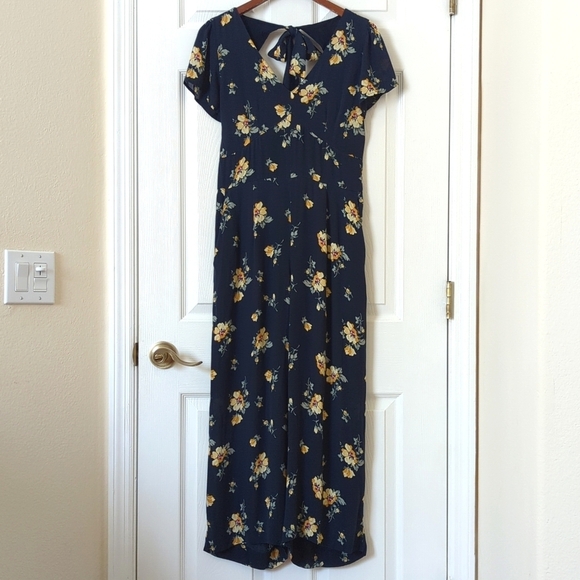 Abercrombie & Fitch Floral Tied Back Cropped Straight Wide Leg Jumpsuit Navy M - Picture 1 of 15